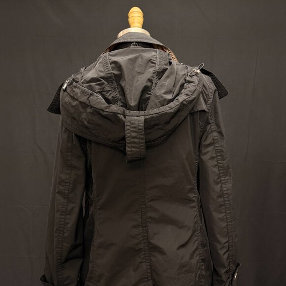 Burberry Black Outerwear - Picture 2 of 15